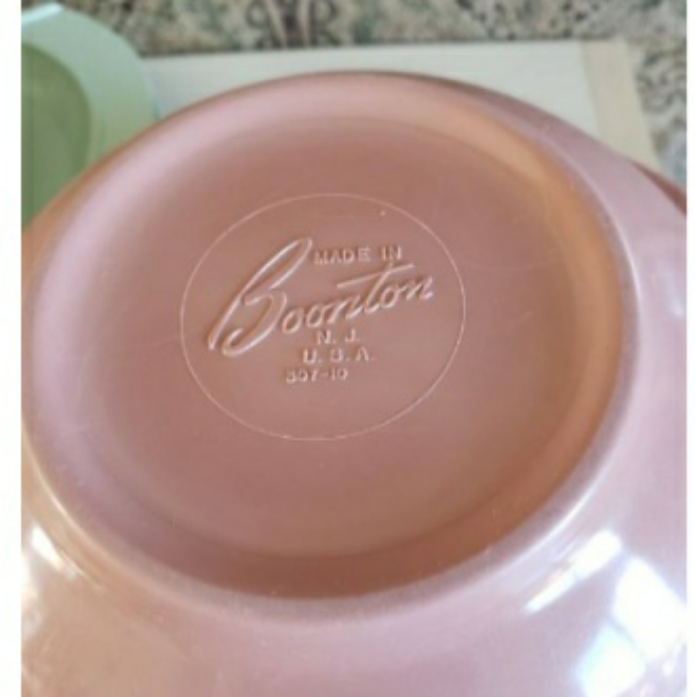 💥 SALE 1960 Boontown NJ Melamine green & pink bowl Plate 13 Pieces - Picture 4 of 4